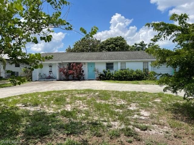10916 Childers ST BONITA SPRINGS, FL 34135