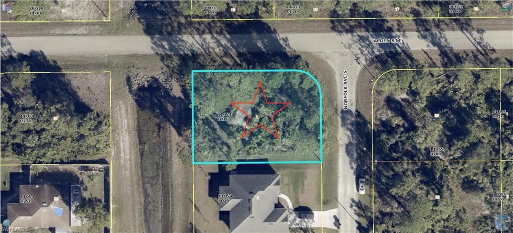 1032 Norfolk AVE S LEHIGH ACRES, FL 33974