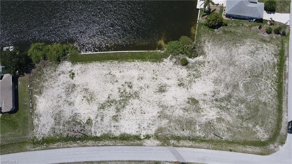 538 NW 25th TER CAPE CORAL, FL 33993