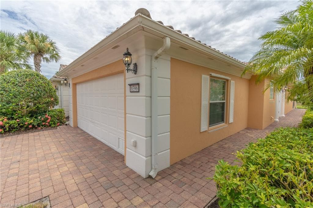 8396 Borboni CT NAPLES, FL 34114