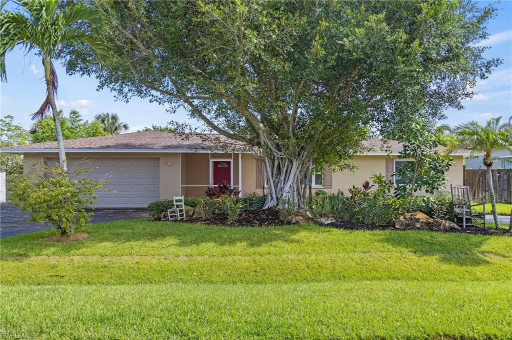 59 Wickliffe DR NAPLES, FL 34110