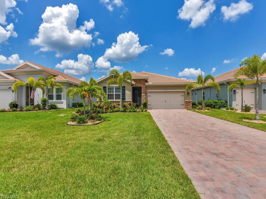 3641 Avenida Del Vera NORTH FORT MYERS, FL 33917