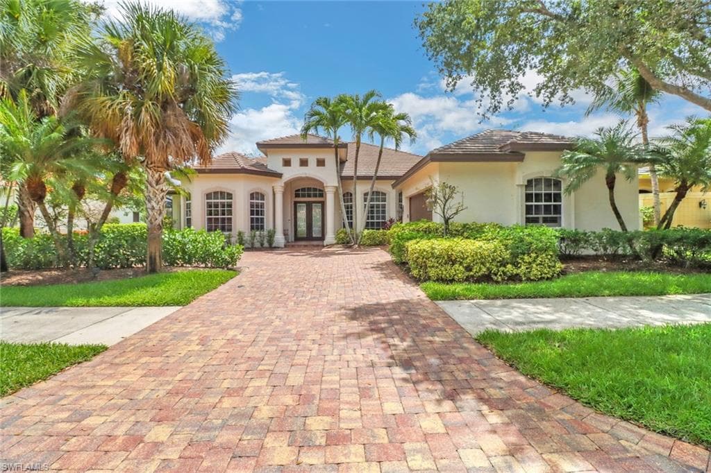 7660 Mulberry LN NAPLES, FL 34114