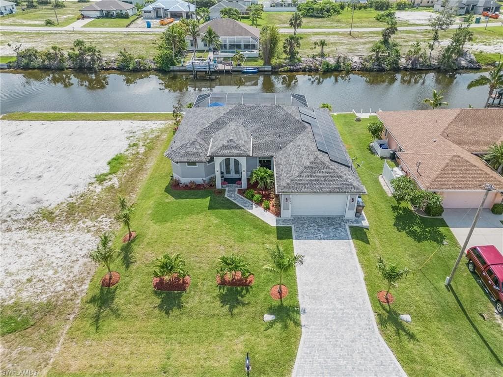 2323 35th AVE CAPE CORAL, FL 33993