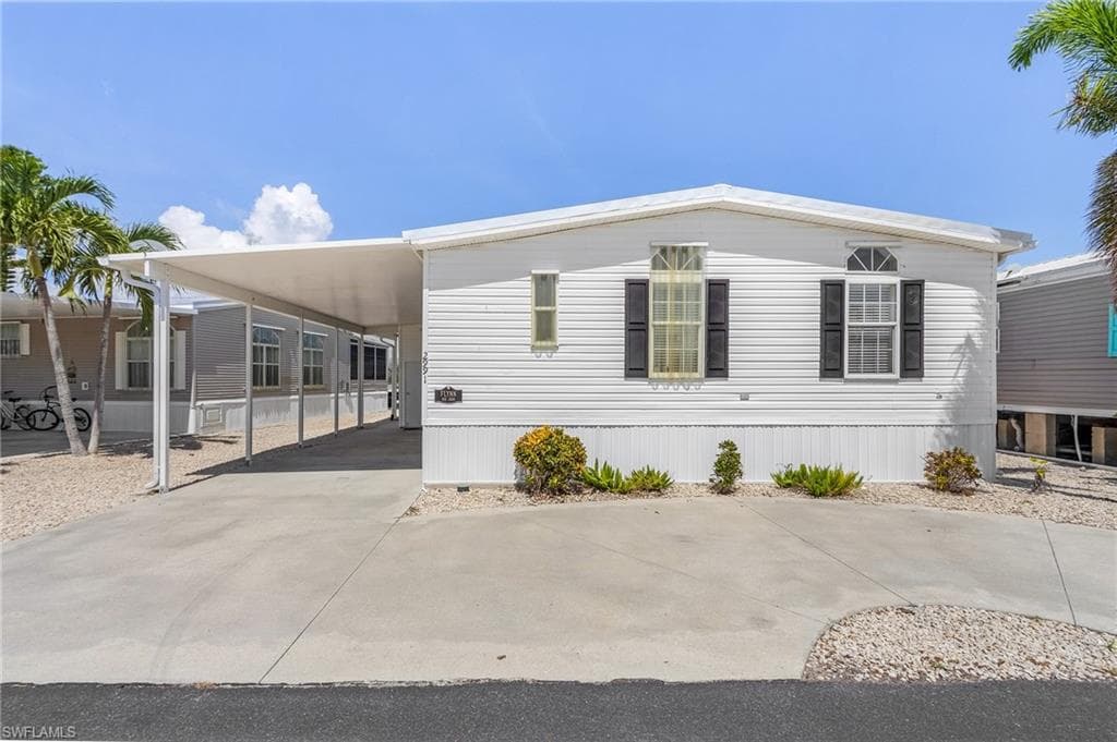 2991 SLOOP LN ST. JAMES CITY, FL 33956