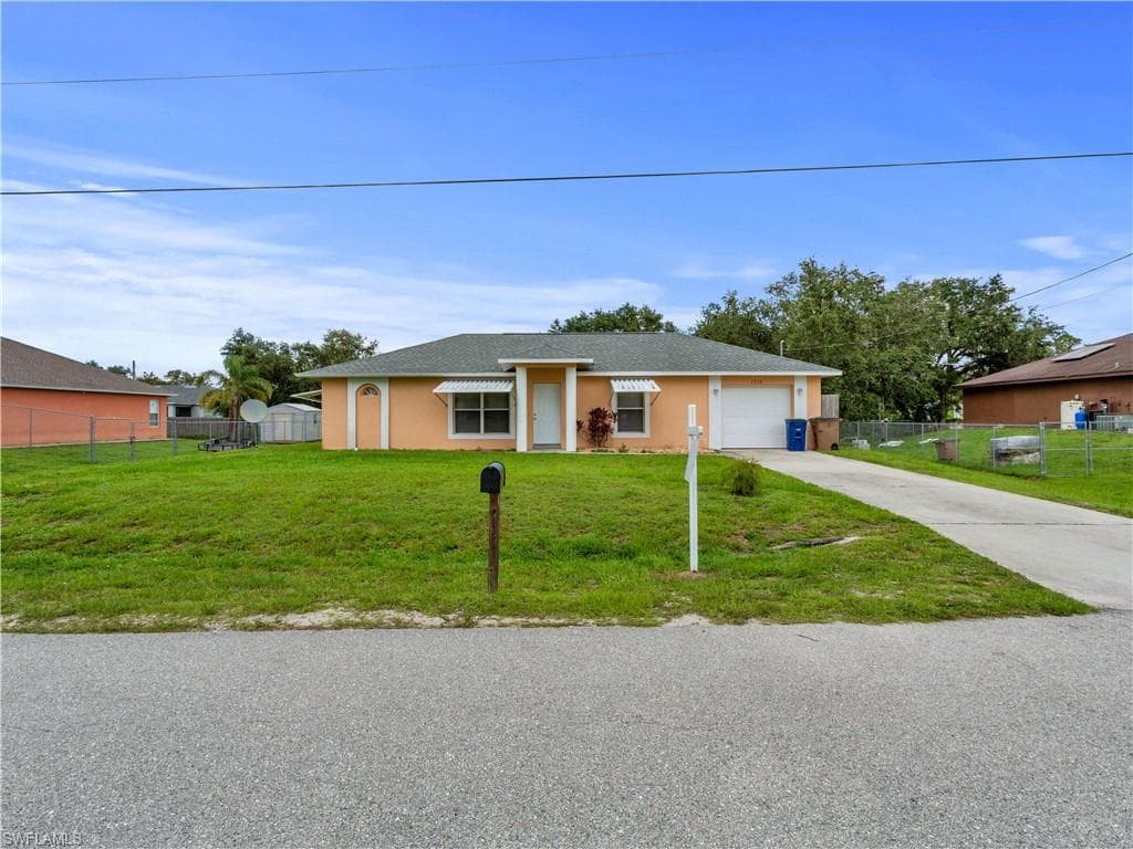 1928 Venice AVE N LEHIGH ACRES, FL 33971