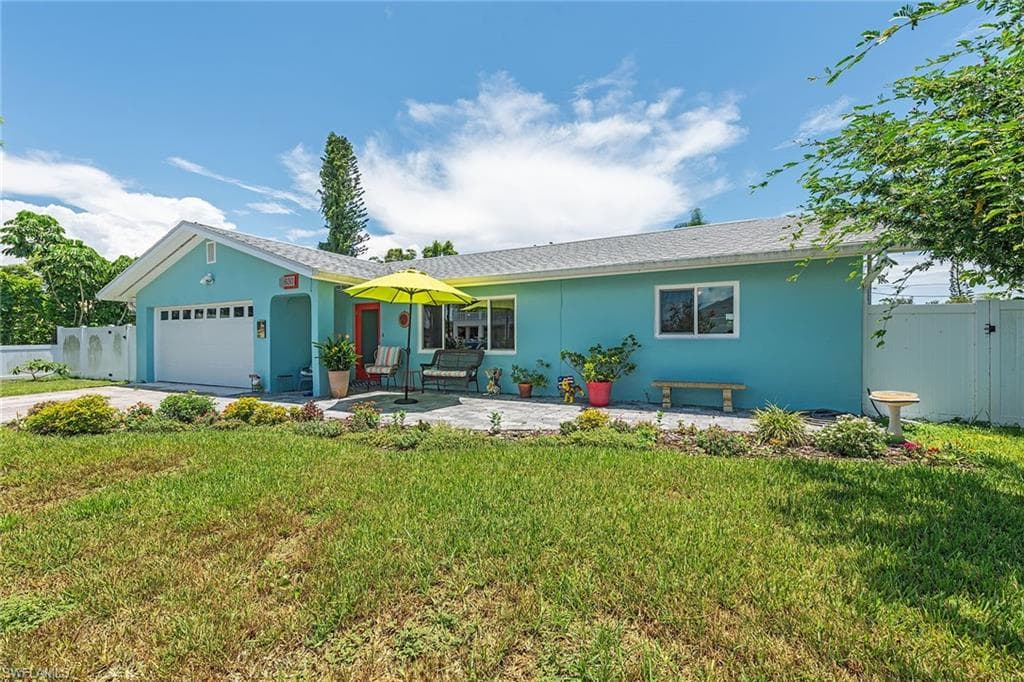 630 93rd AVE N NAPLES, FL 34108