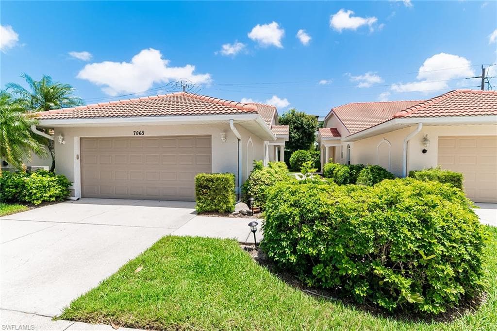 7065 Lone Oak BLVD NAPLES, FL 34109