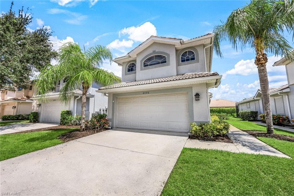 6596 Castlelawn PL 70 NAPLES, FL 34113
