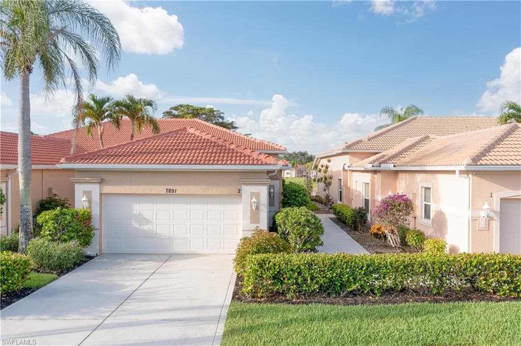 7891 Sanctuary CIR NAPLES, FL 34104