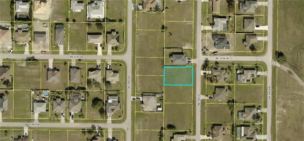 1124 NE 2nd PL CAPE CORAL, FL 33909