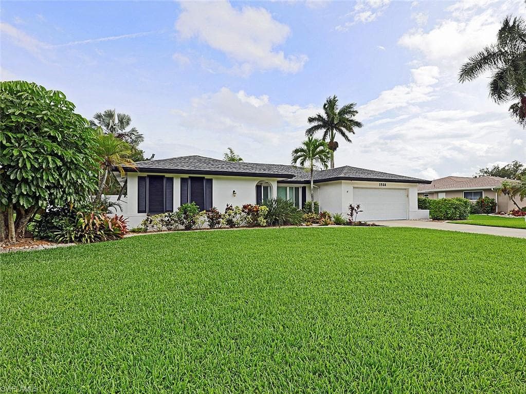 1528 Manchester BLVD FORT MYERS, FL 33919