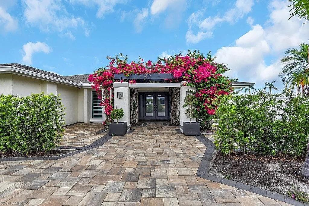 3712 SE 21st PL CAPE CORAL, FL 33904