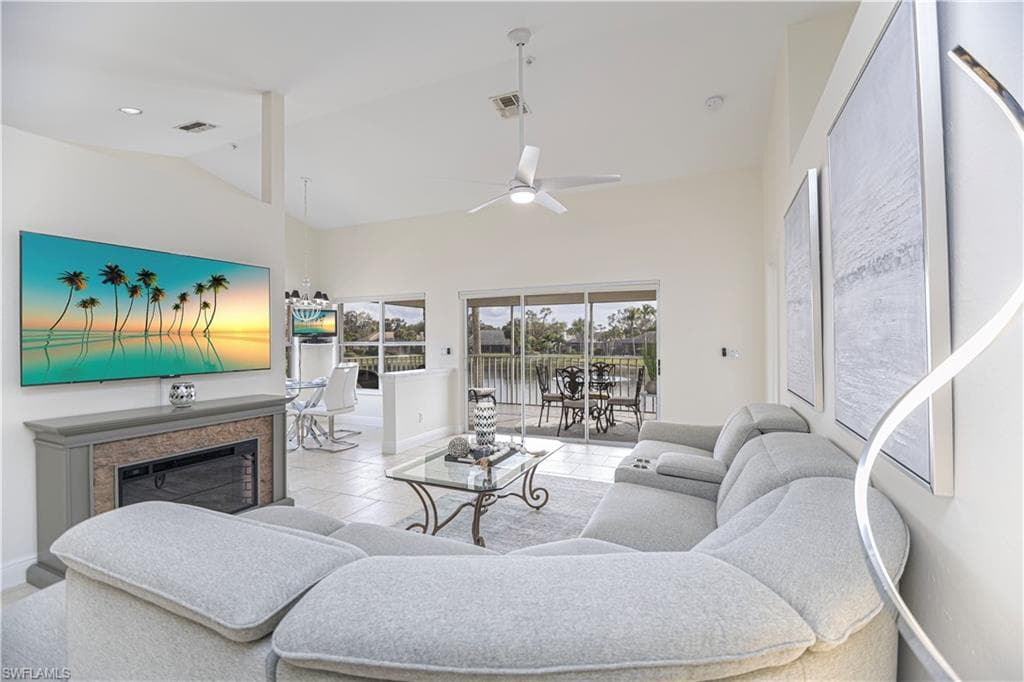 24748 Lakemont Cove LN 201 BONITA SPRINGS, FL 34134