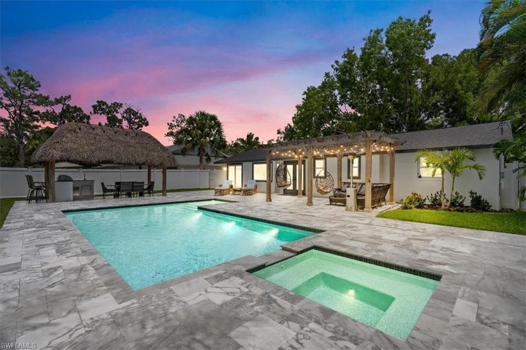 769 97th AVE N NAPLES, FL 34108
