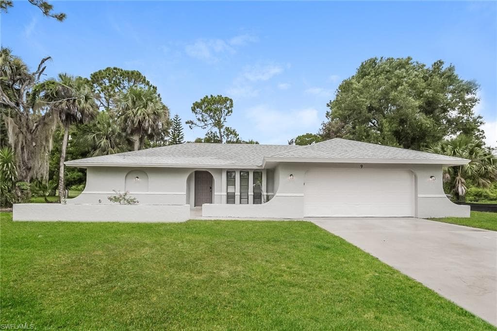 9 Jefferson AVE LEHIGH ACRES, FL 33936