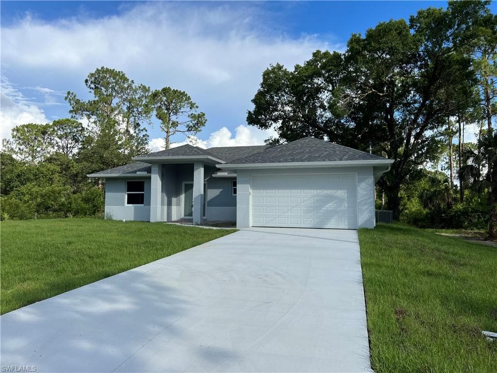 938 Anthony ST E LEHIGH ACRES, FL 33974