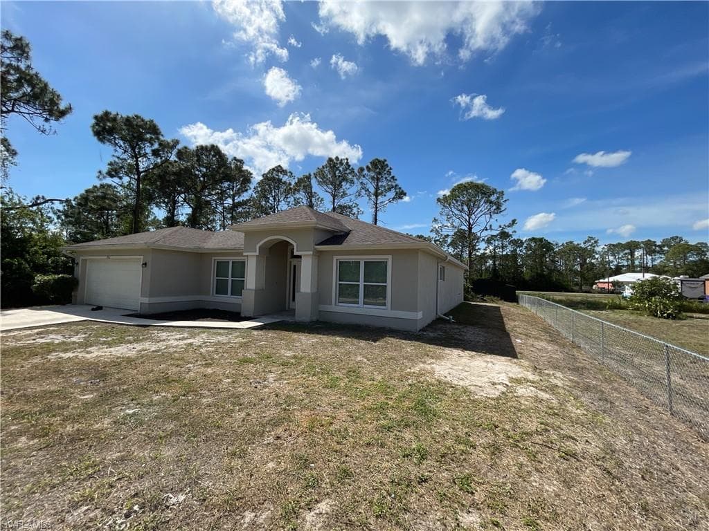 2807 2nd ST SW LEHIGH ACRES, FL 33976