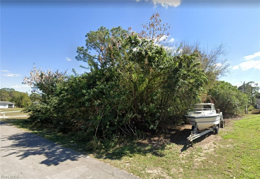 5005 4th ST W LEHIGH ACRES, FL 33971