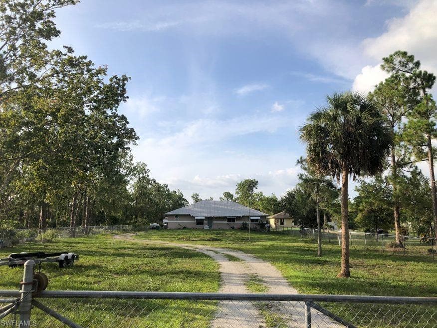 3295 5th AVE NW NAPLES, FL 34120