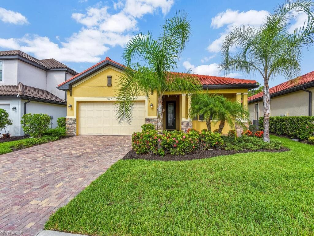 1507 Santiago CIR NAPLES, FL 34113