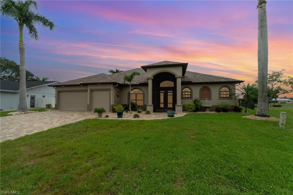 2033 SE 7th ST CAPE CORAL, FL 33990