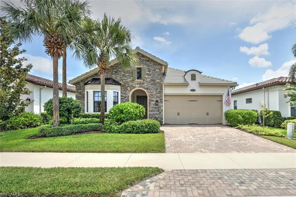 9292 Woodhurst DR NAPLES, FL 34120