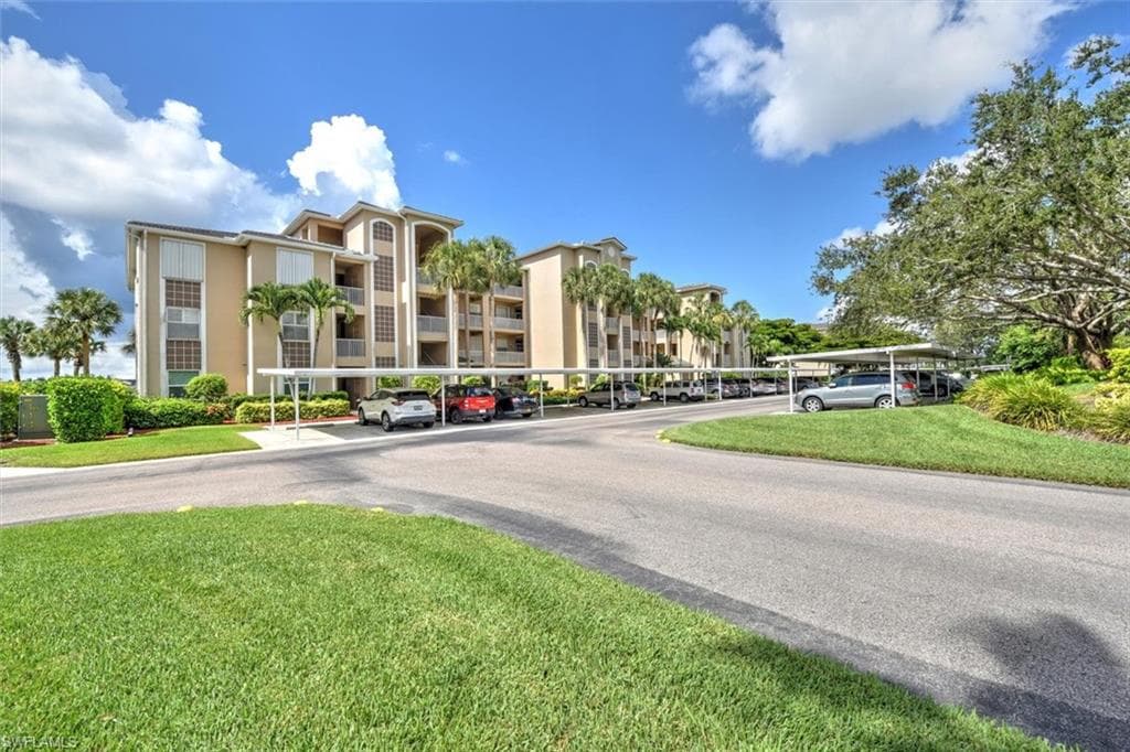 8086 Queen Palm LN 322 FORT MYERS, FL 33966