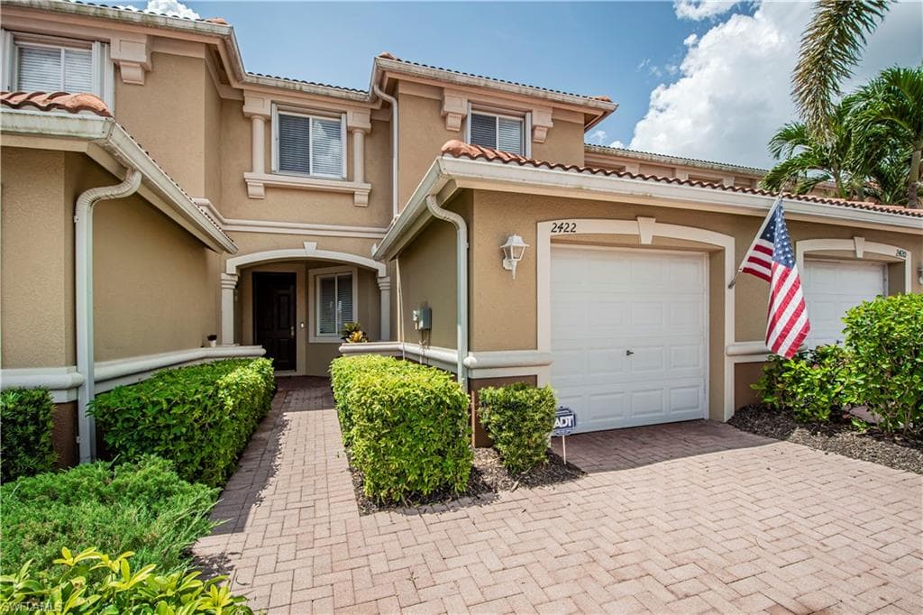 2422 Laurentina LN CAPE CORAL, FL 33909