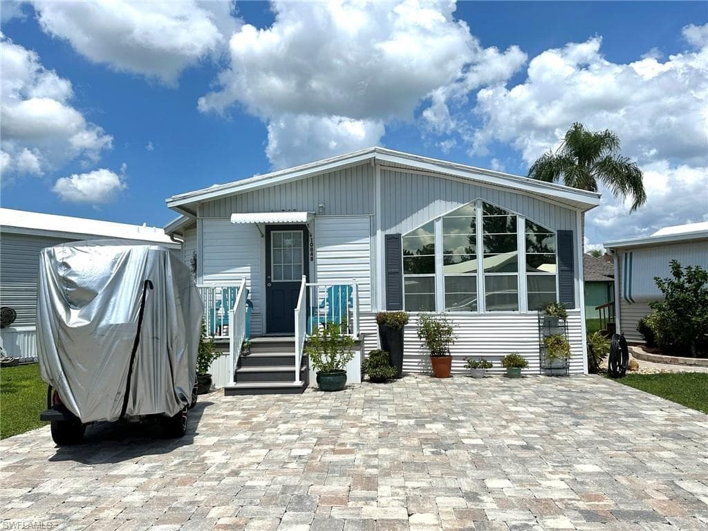 10848 Vireo CIR ESTERO, FL 33928