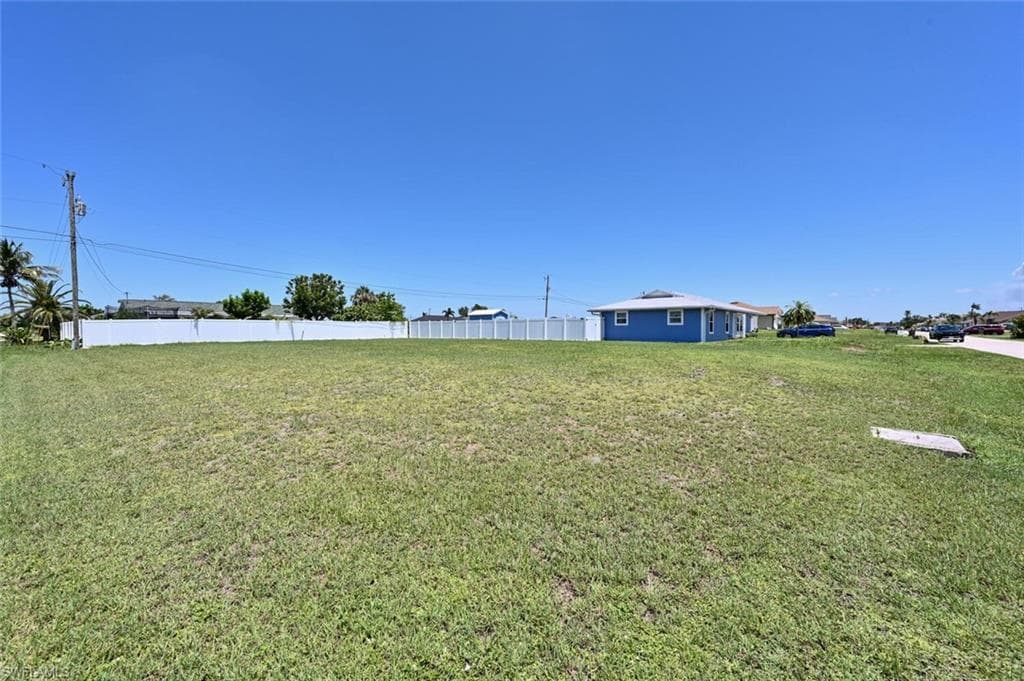 1802 18th AVE CAPE CORAL, FL 33909