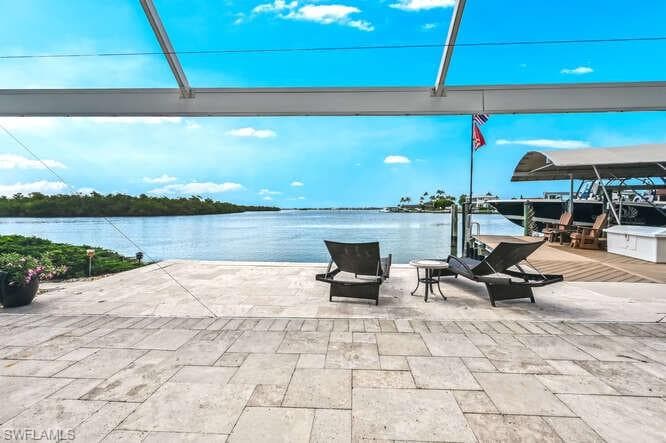 160 Tahiti ST NAPLES, FL 34113