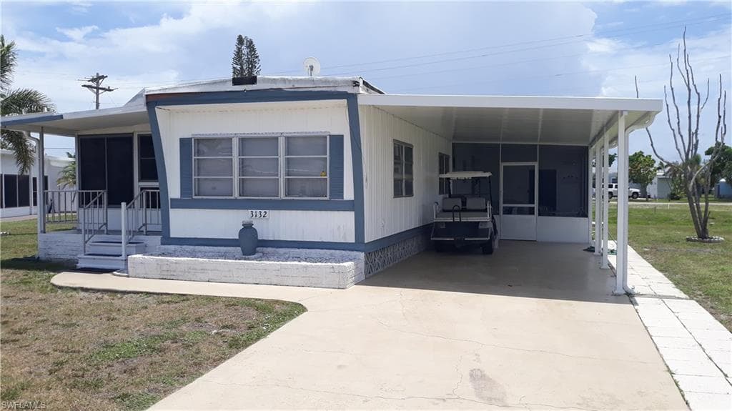 3132 Pluto CIR NORTH FORT MYERS, FL 33903
