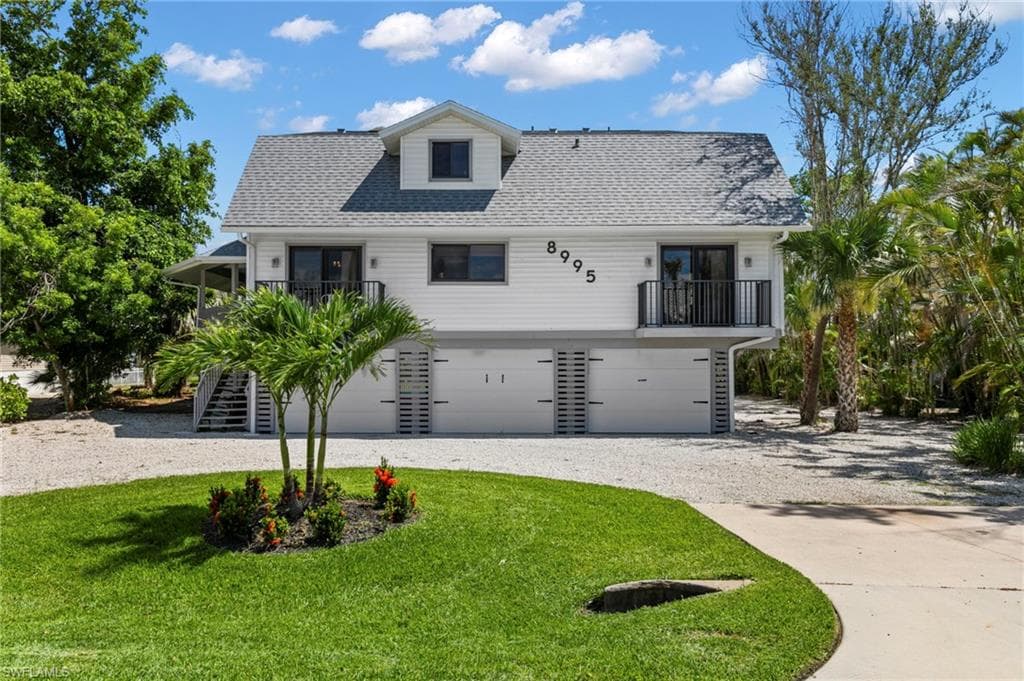 8995 Mockingbird DR SANIBEL, FL 33957