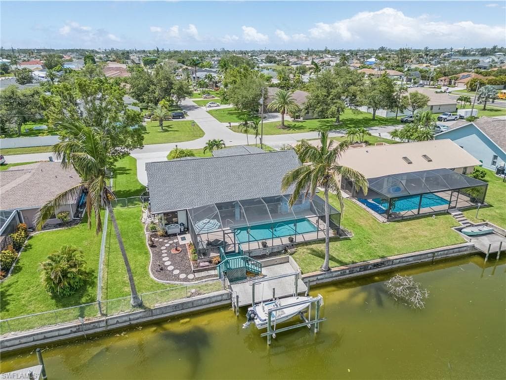 201 SW 8th ST CAPE CORAL, FL 33991