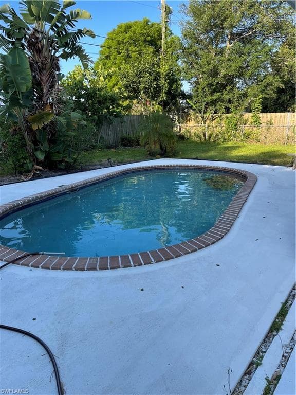 604 SE 36th ST CAPE CORAL, FL 33904