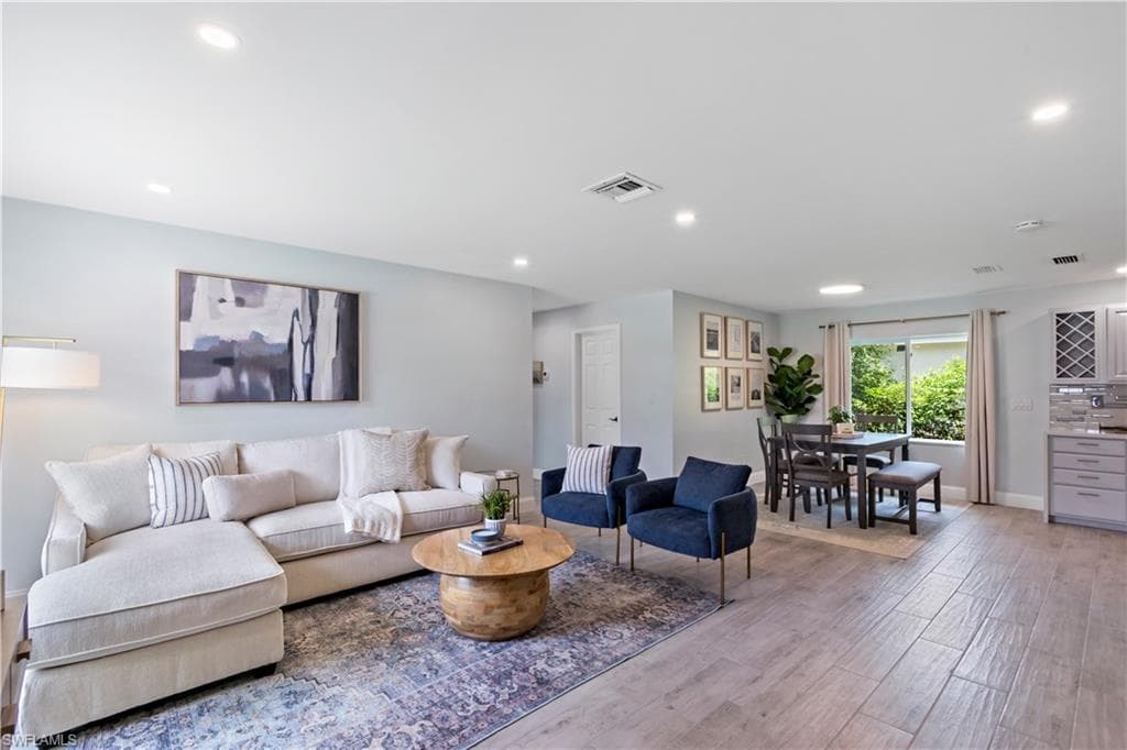 797 95th AVE N NAPLES, FL 34108