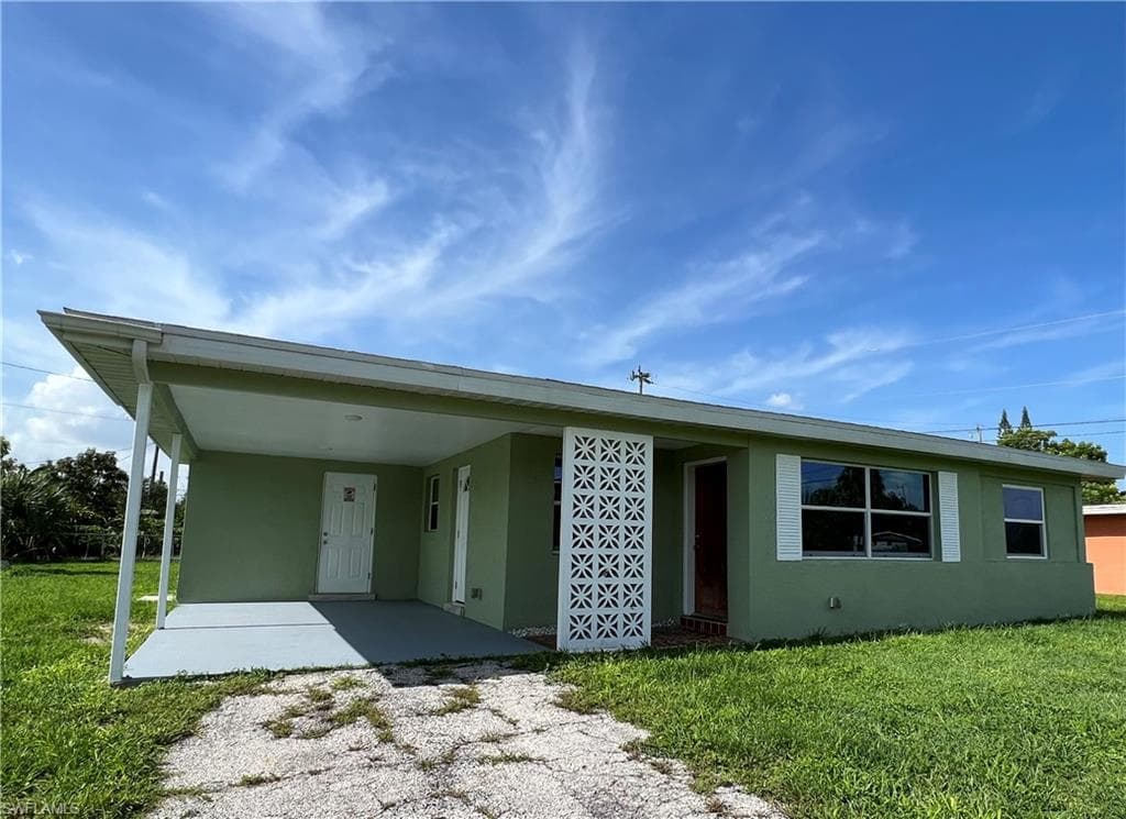 513 Wyoming RD LEHIGH ACRES, FL 33936