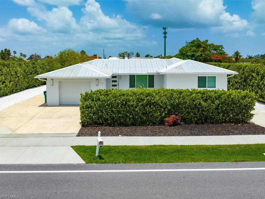 426 Yellowbird ST MARCO ISLAND, FL 34145