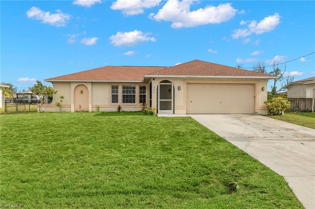 206 SE 26th TER CAPE CORAL, FL 33904