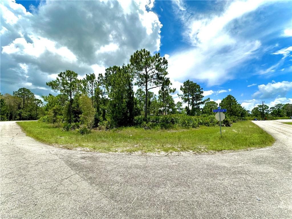 1260 Songbird ST FORT MYERS, FL 33913