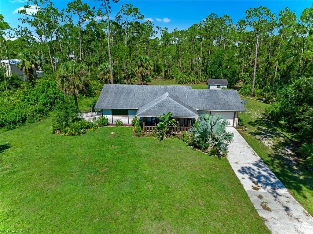 821 Canton AVE LEHIGH ACRES, FL 33972