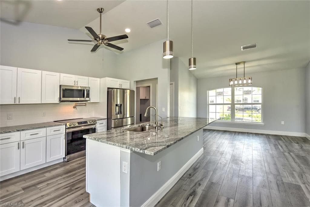 1240 41st ST CAPE CORAL, FL 33909