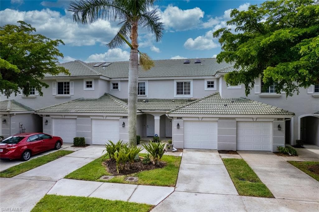 8104 Pacific Beach DR FORT MYERS, FL 33966