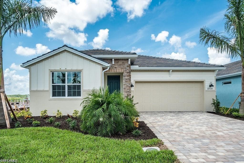 535 Kamari CV NAPLES, FL 34114