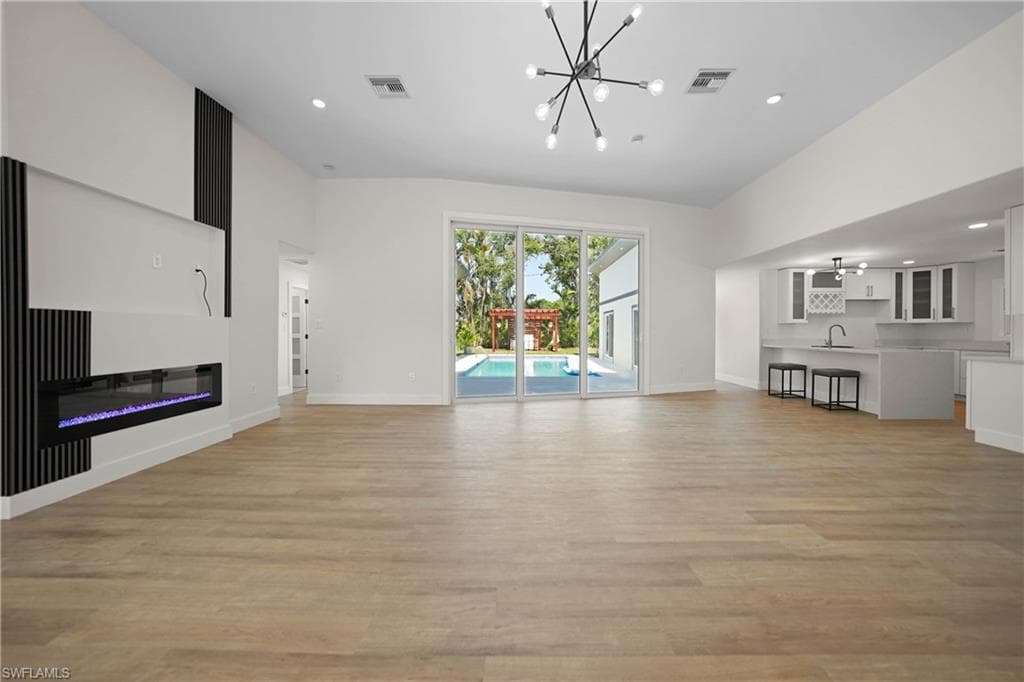 4310 McGregor BLVD FORT MYERS, FL 33901