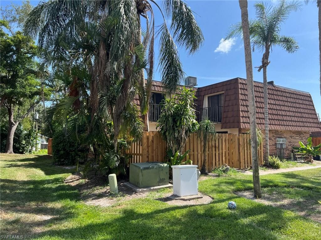 1460 Park Shore CIR 3 FORT MYERS, FL 33901