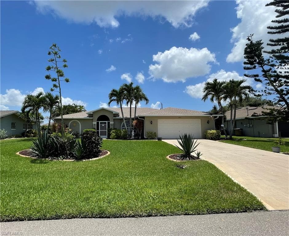 1214 SE 21st LN CAPE CORAL, FL 33990
