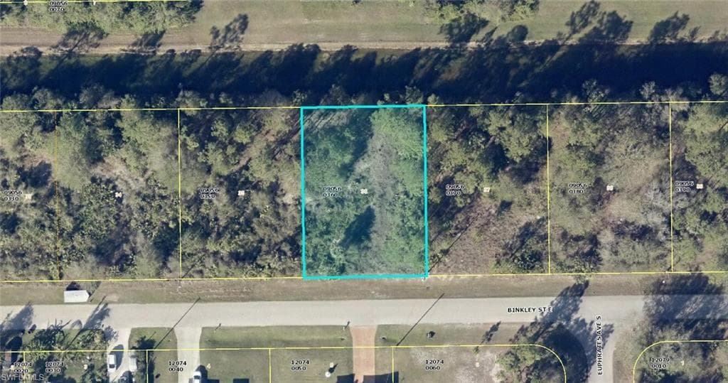 1039 Binkley ST E LEHIGH ACRES, FL 33974