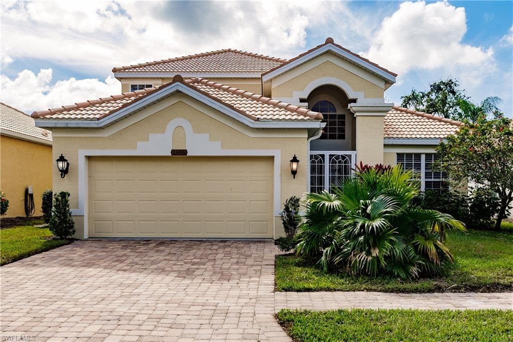 1956 Timarron WAY N NAPLES, FL 34109